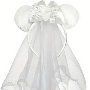 Authentic Tokyo Disney resort Minnie Mouse Bridal Ears NWT